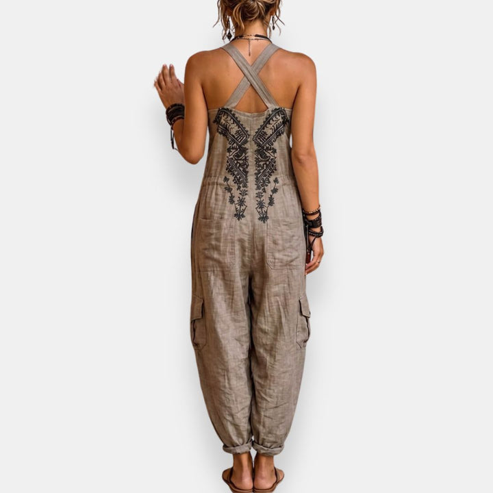 Mono de verano para mujer, estilo bohemio con tirantes ajustables y bordados decorativos, ideal para la playa.
