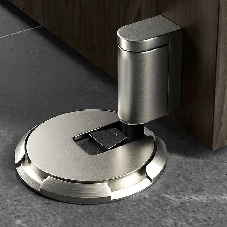 Tope de puerta moderno para suelo. Accesorio funcional y estético que mejora la seguridad de tu hogar.