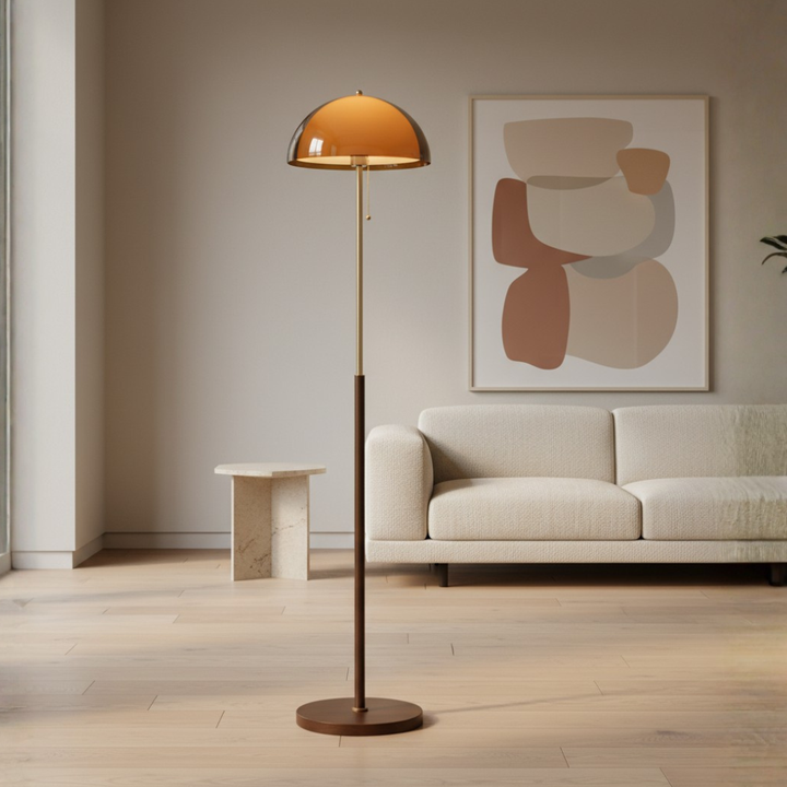 Lámpara de pie moderna Rustina con cúpula ámbar, ideal para sala de estar.