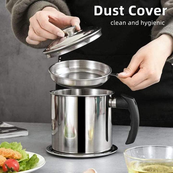Accesorio de cocina: olla de acero inoxidable con filtro integrado para un almacenamiento y reutilización limpia de aceite.