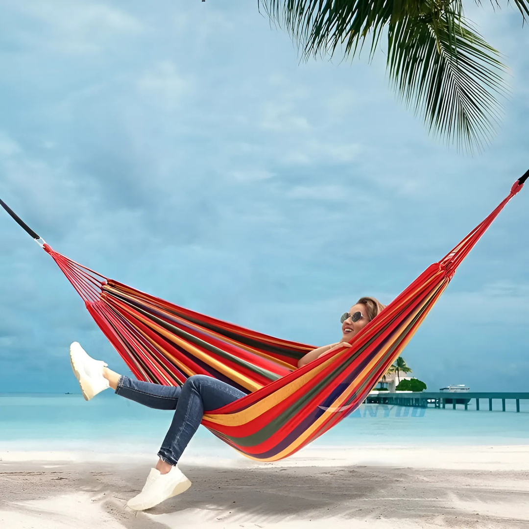 Hamaca ultrarresistente para exteriores, ideal jardín, terraza o camping. Comodidad y estabilidad garantizadas.