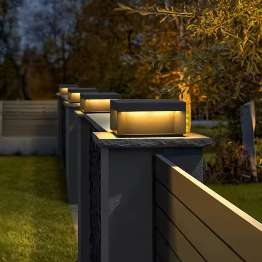 Luz LED exterior impermeable IP65 para jardín y caminos. Iluminación eficiente de paisajes.