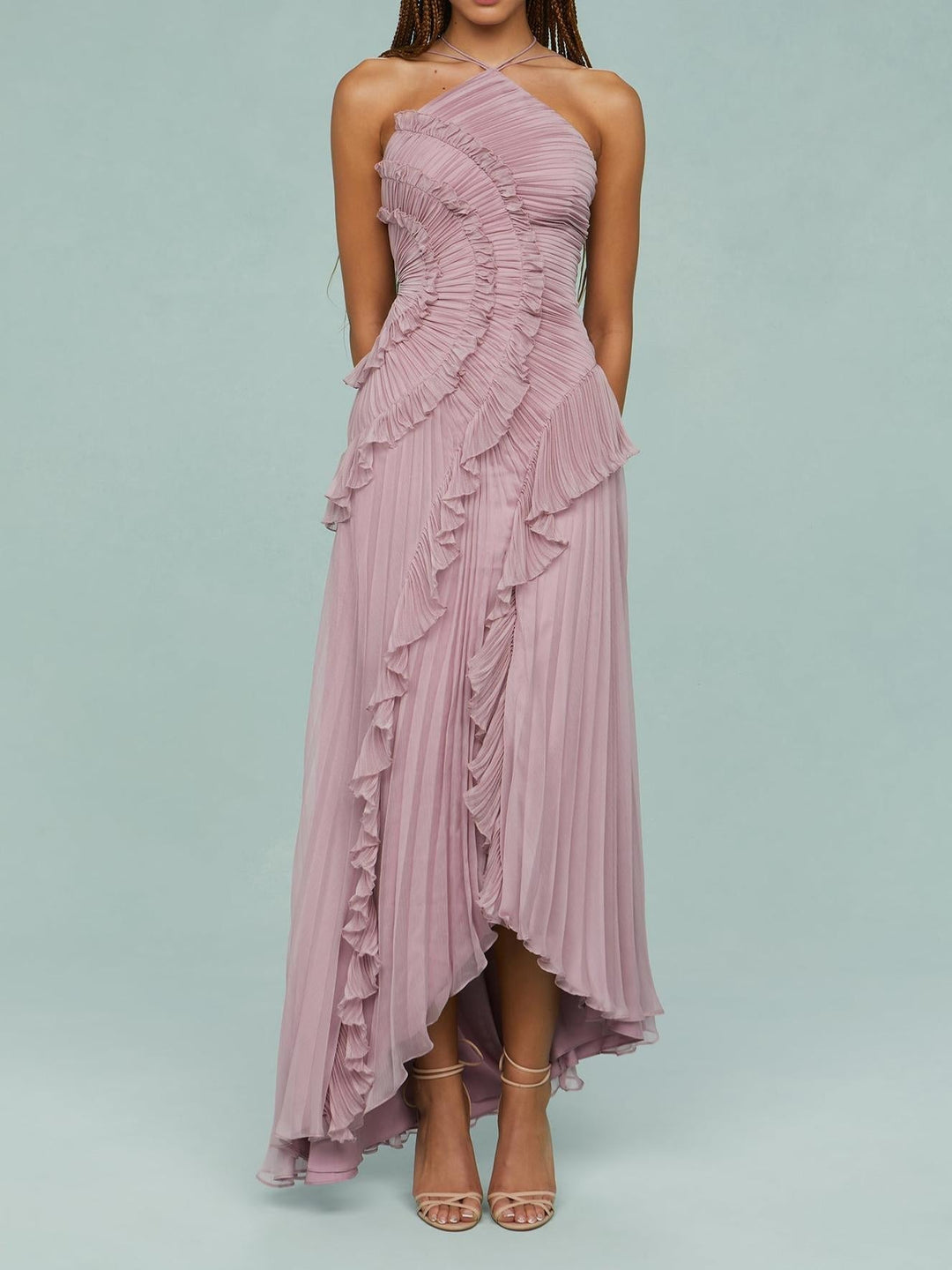 Vestido limón vibrante, volantes y escote halter. Maxi vestido de verano para fiestas.