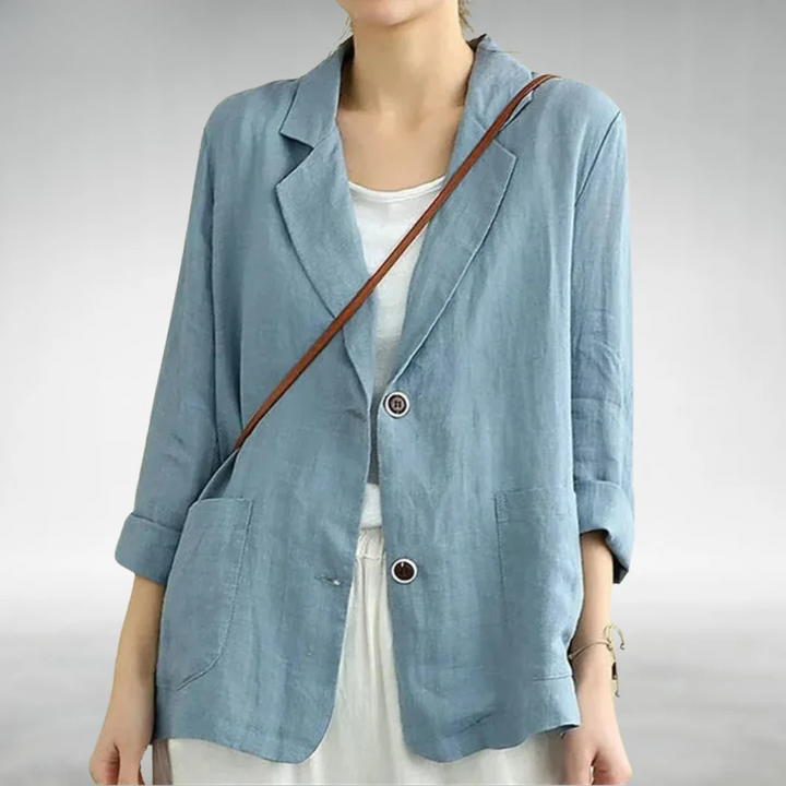 Blazer casual de mujer, estilo relajado. Chaqueta versátil para moda femenina y looks chic de oficina.