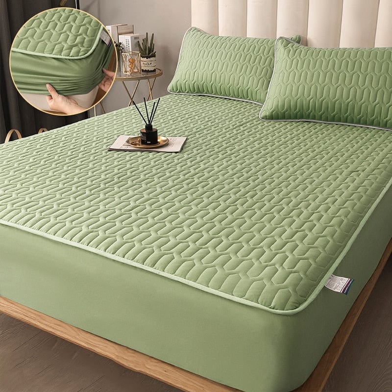 Disfruta un sueño lujoso con este protector de colchón impermeable, acolchado y suave, antimanchas.