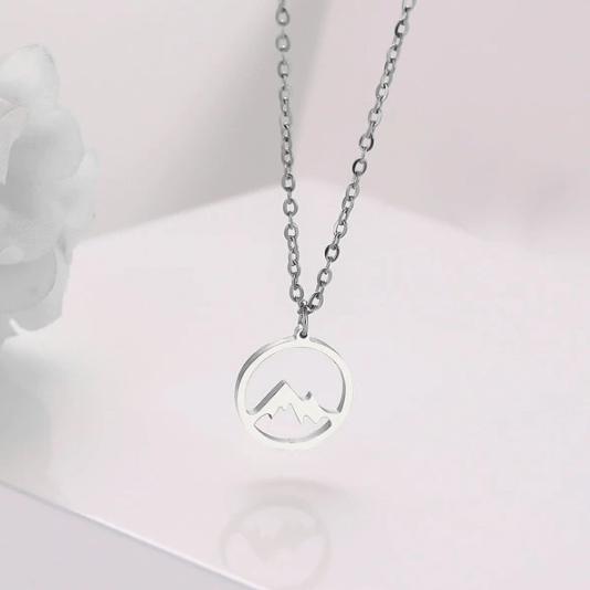 Dije de montaña para collar de mujer, un regalo inspirador de acero inoxidable.