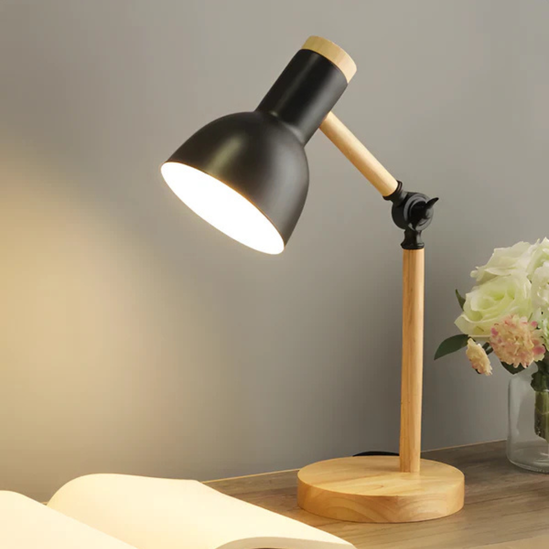 Lámpara de escritorio LED giratoria con luz cálida. Acentúa tu espacio de trabajo u hogar con su diseño moderno.