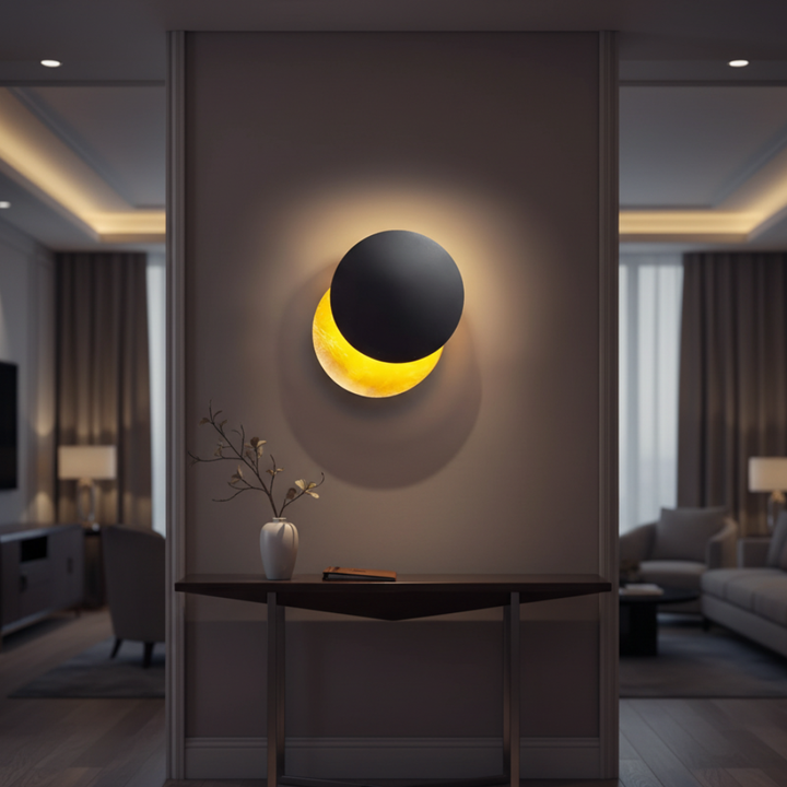 Aplique LED minimalista para pared, iluminación interior con rotación 360°, ideal sala.