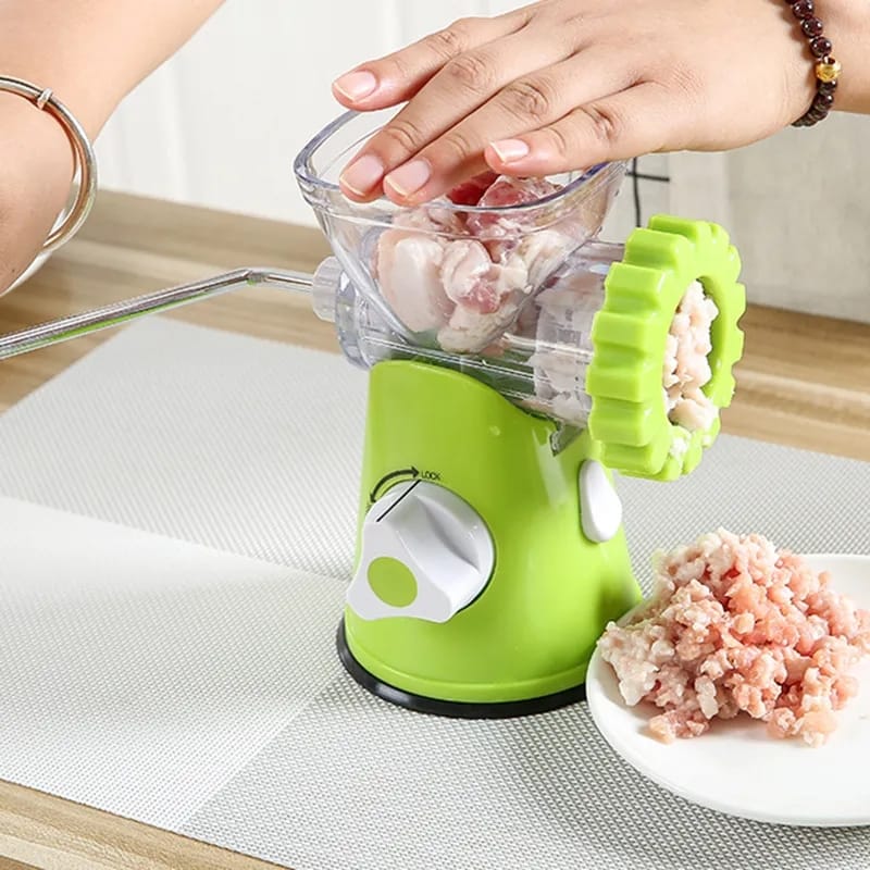 Picadora de carne manual versátil para el hogar, ideal para triturar alimentos en la cocina.
