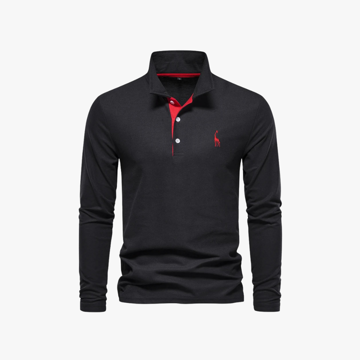 Hombre luciendo polo de manga larga con ajuste entallado, ropa masculina elegante para cualquier ocasión.
