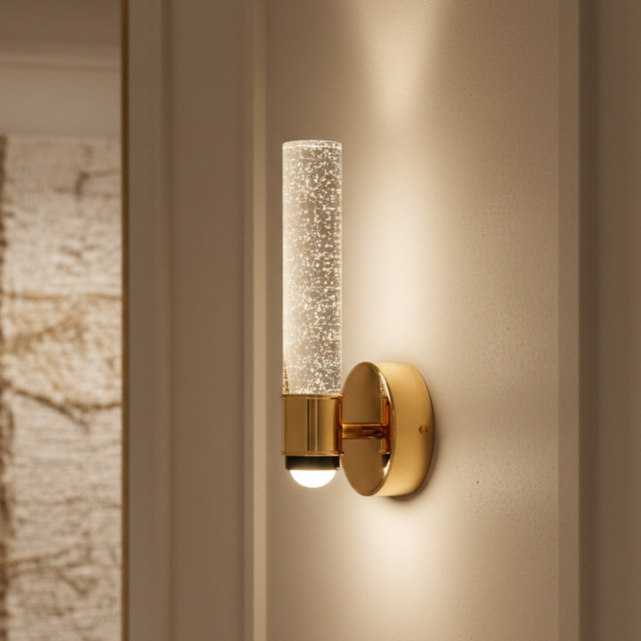 Aplique de pared de cristal glamuroso. Iluminación moderna y elegante para sala estar, dormitorio o pasillo del hogar.