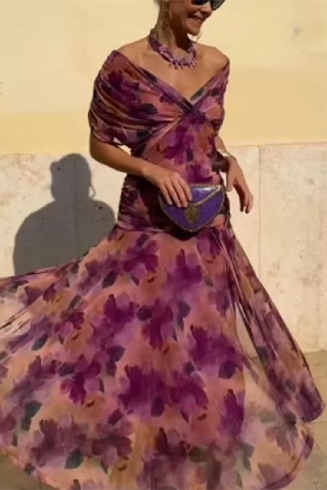 Vestido formal maxi para mujer, con escote en V, ideal para eventos y noches especiales, muy elegante.