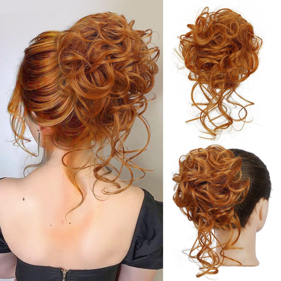 Moño sintético rizado para un recogido desordenado con volumen y estilo.