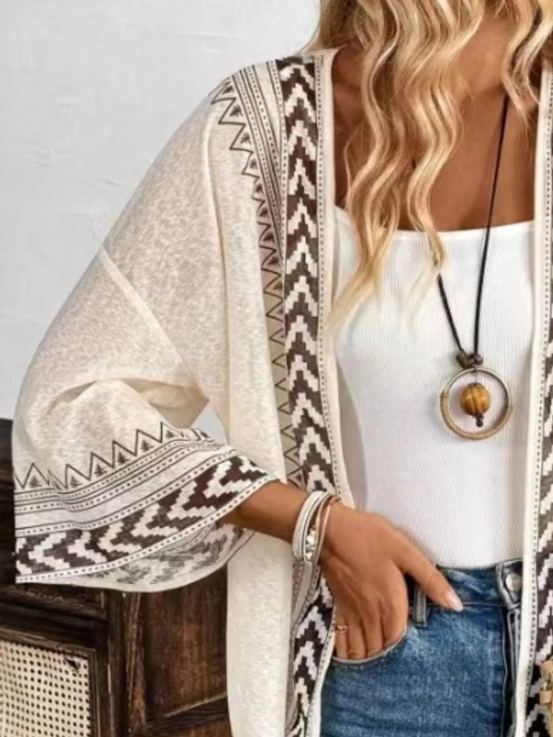 Kimono abierto mujer, cárdigan versátil de estilo boho. Perfecto para atuendo casual de verano o como ropa de playa.