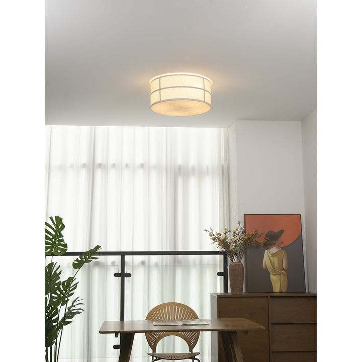 Ambiente cálido con lámpara Hashira de techo, empotrada y de estilo moderno de lino.