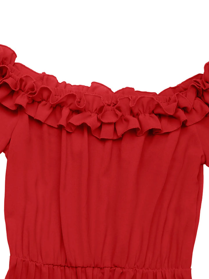 Textura plisada en vestido midi rojo para mujer. Volantes y hombros descubiertos para un look de fiesta elegante.