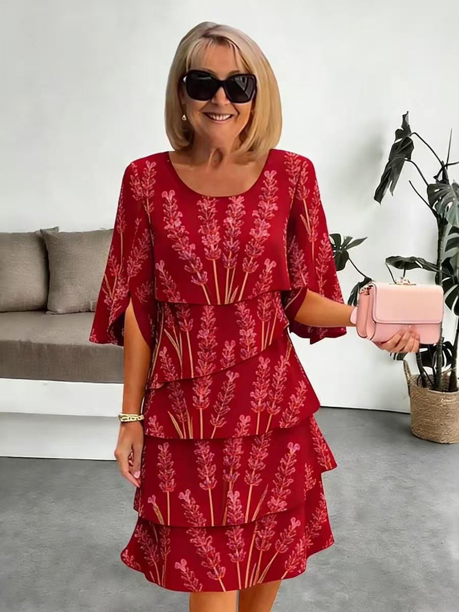 Moda femenina: Vestido midi lavanda con volantes y mangas abiertas. Estampado floral. Ideal para ocasiones de verano.