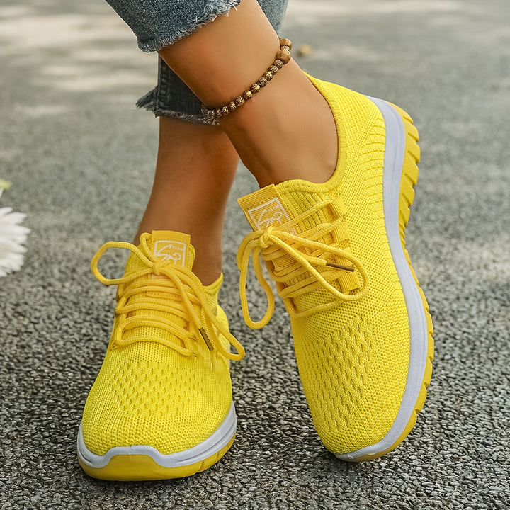 Zapatillas ortopédicas con horma ancha para mujer, ideales para pies sensibles y con dolor.