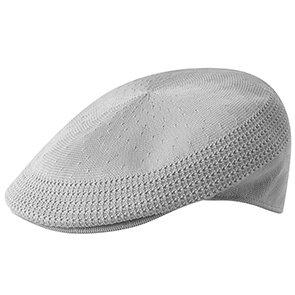 Diseño perforado de la Gorra Plana Ventair 504, garantizando frescura y comodidad. Estilo clásico.