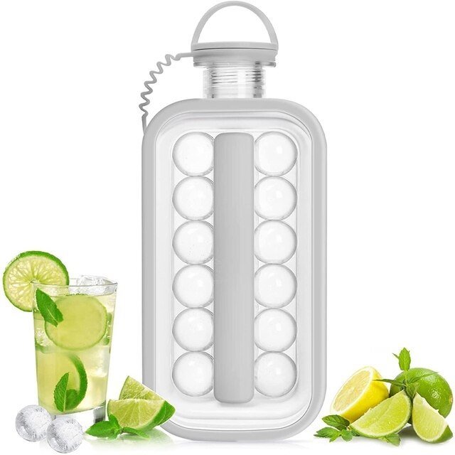 Molde de plástico para bolas de hielo integrado en vaso portátil. Ideal para granizados y bebidas frescas.