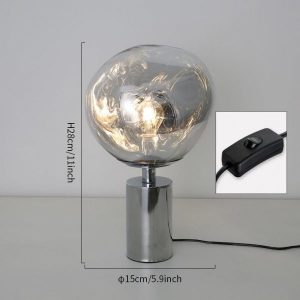 Lámpara Kula LED que ofrece iluminación cálida con su diseño de efecto melt y brillo elegante.
