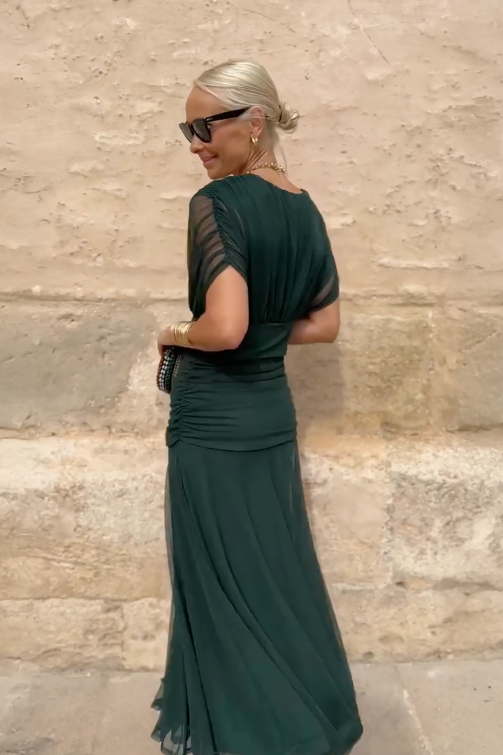 Vestido maxi fluido mujer, escote en V, estilo elegante para fiesta y ocasiones especiales.