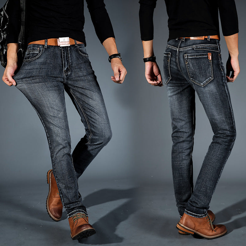 Jeans para hombre ajustados slim fit, cómodos y de estilo moderno, ideales para cualquier ocasión casual.