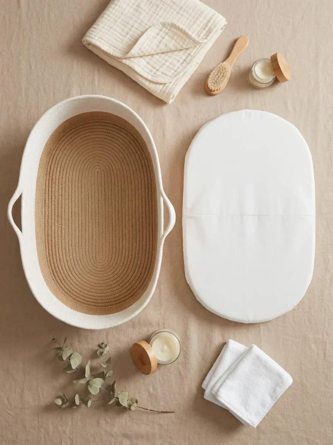 Cesta cambiador portátil para bebé recién nacido, bicolor gris perle/ecru, colchoneta incluida.