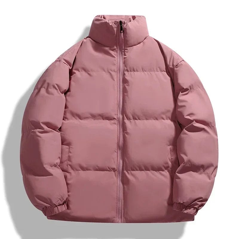Chaqueta de invierno acolchada con cuello alto para hombre. Abrigo cálido, protección frío y tendencia en moda masculina.