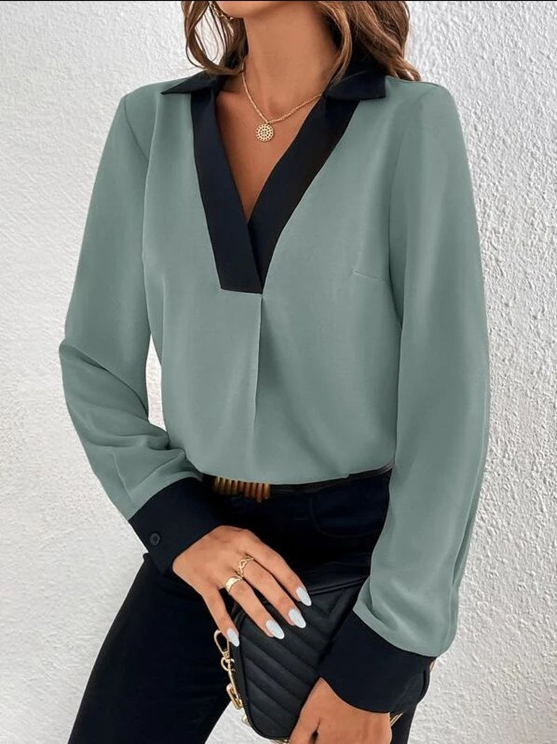 Blusa de primavera-verano para mujer, cuello V y contraste de color, perfecta para look casual.