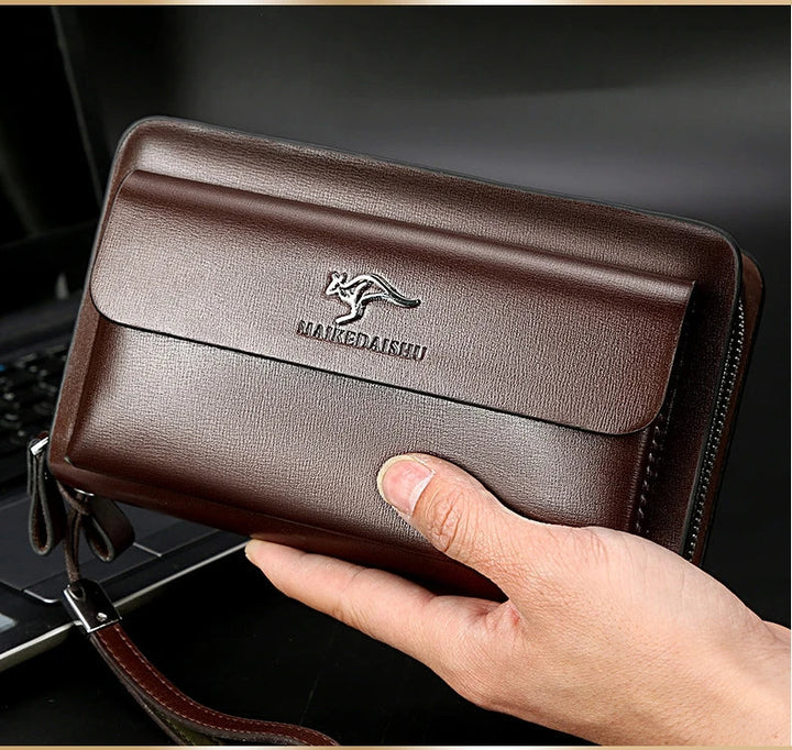 Bolso de mano negro de viaje para hombre, organizador personal compacto y elegante para tus esenciales.