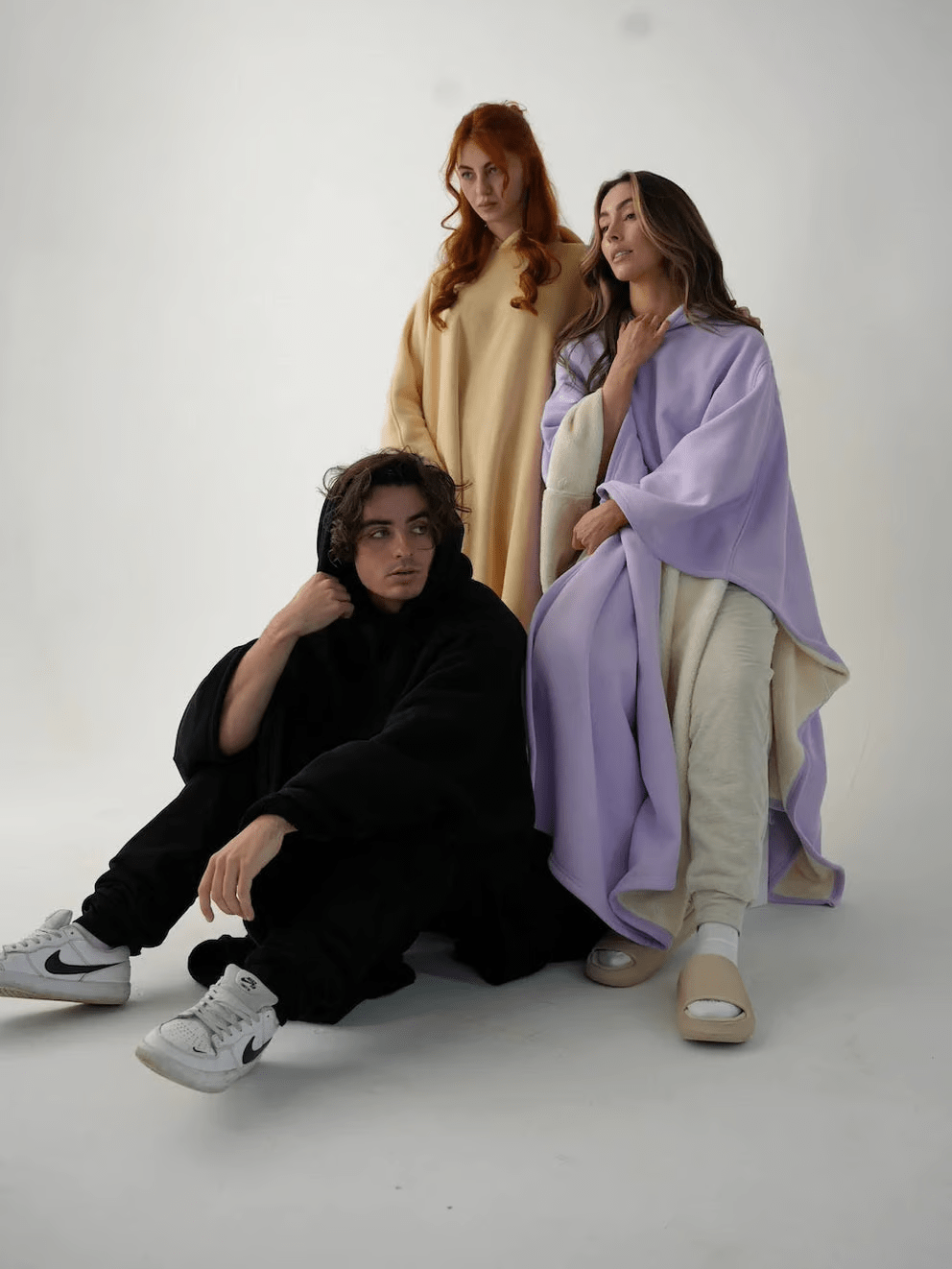 Sudadera con peso de mujer, oversized y suave, tu aliado para el otoño invierno.
