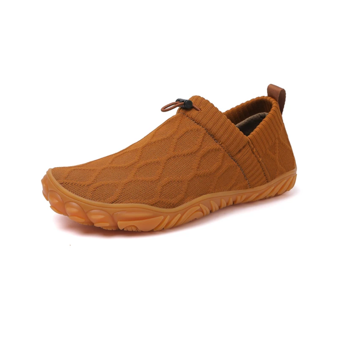 Zapatillas transpirables barefoot de senderismo unisex. Puntera ancha y suela antideslizante, ideales para trail y montaña.