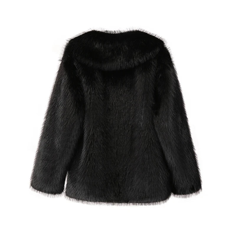 Abrigo de lujo para mujer, perfecto para ocasiones especiales. Moda de invierno.