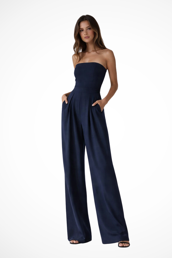 Mono de mujer sin tirantes con pierna ancha, diseño fluido y cómodo, ideal para verano.