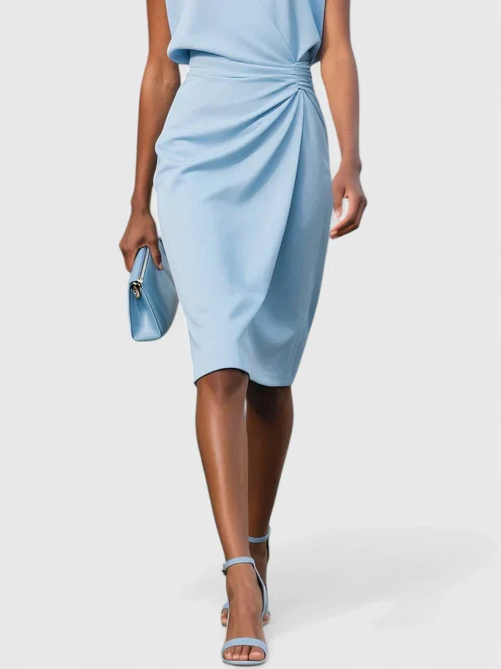 Vestido de moda elegante para mujer. Estilo sofisticado y chic, ideal para fiesta y graduación.