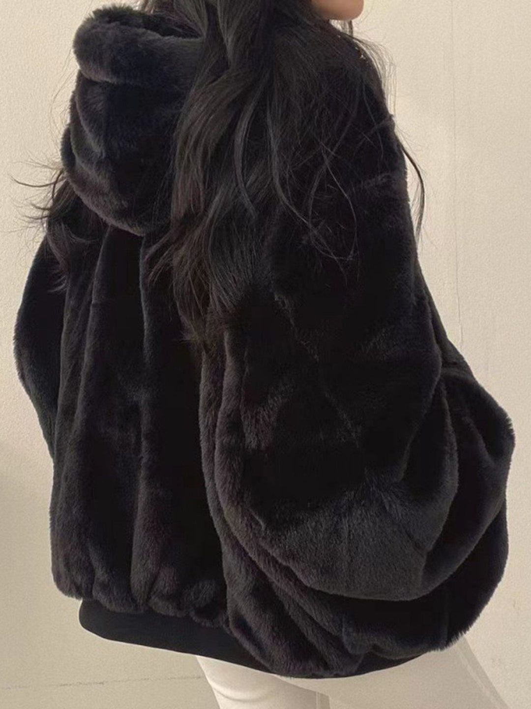 Abrigo oversize de invierno para mujer ELSA, con cremallera, suave y cálido. Estilo casual y moderno para el frío.