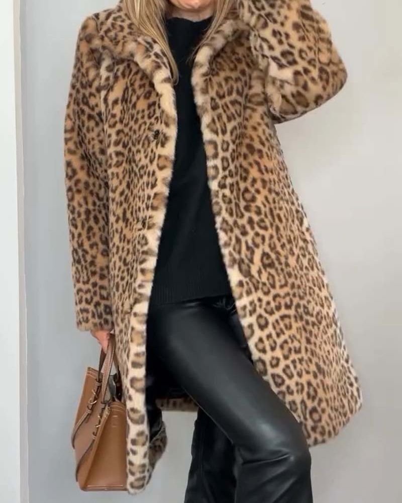 Abrigo largo de leopardo para mujer, elegante y moderno. Ideal para otoño e invierno, estilo versátil.