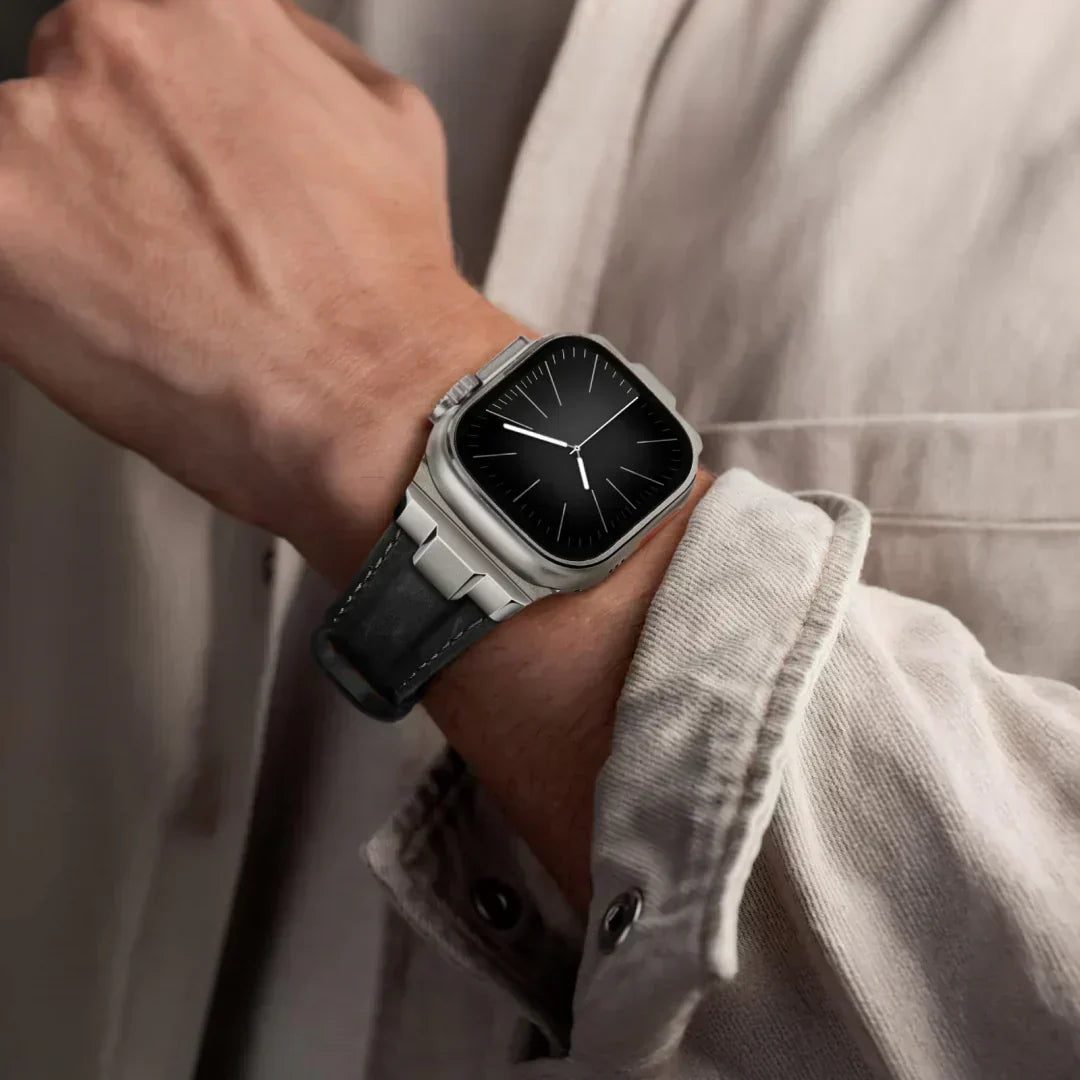 Elegante correa de cuero para reloj inteligente 44mm, 46mm, 49mm. Accesorio versátil de estilo hombre.