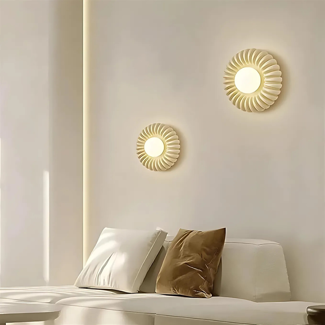 Aplique de pared LED de diseño moderno, perfecto para decorar interiores, pasillos y crear un ambiente acogedor.