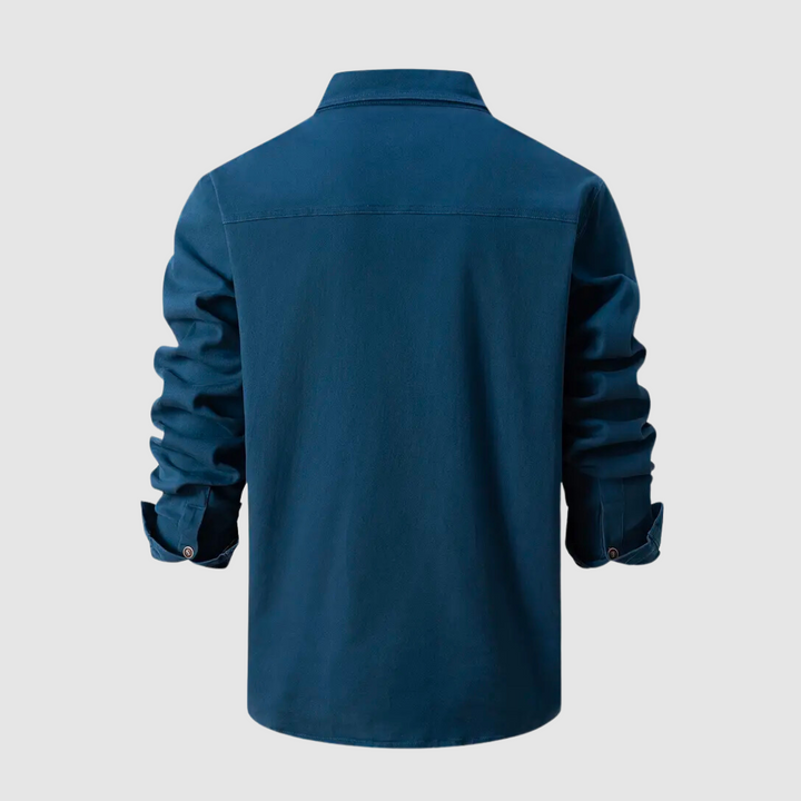 Camisa de hombre utility, manga larga abotonada, para un look casual moderno y ropa versátil.
