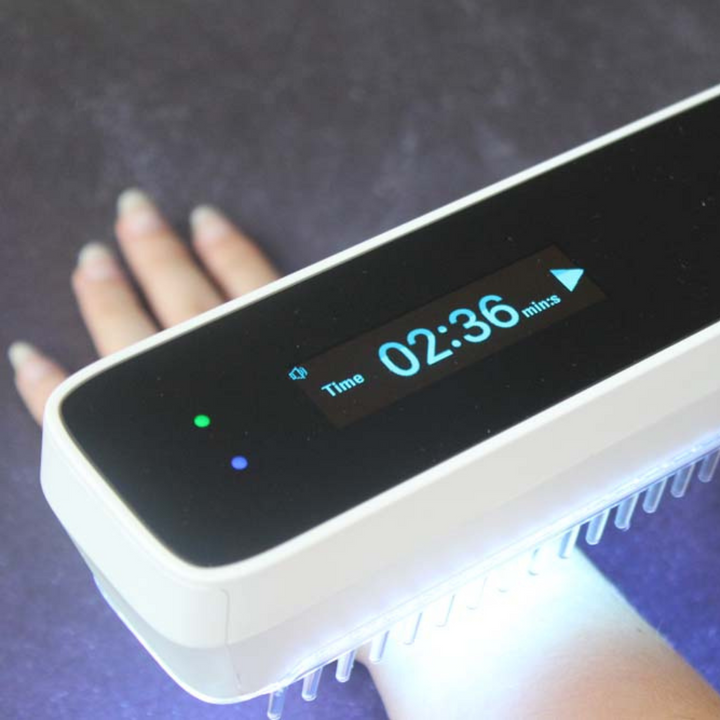 Lámpara UVB portátil para tratamiento de vitíligo. Ayuda a repigmentar la piel en casa.