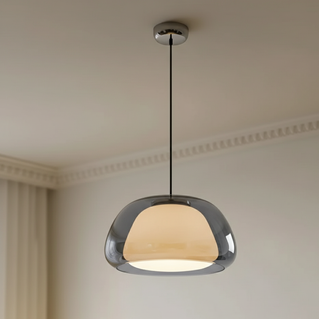 Iluminación moderna de techo: lámpara de cúpula ajustable para decoración de hogar minimalista.