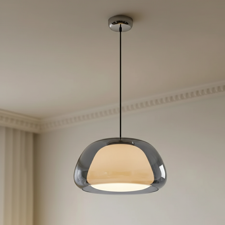 Iluminación moderna de techo: lámpara de cúpula ajustable para decoración de hogar minimalista.