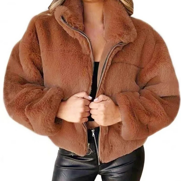 Chaqueta para mujer, corte corto y tejido teddy, cómoda y abrigadora, look casual invierno.