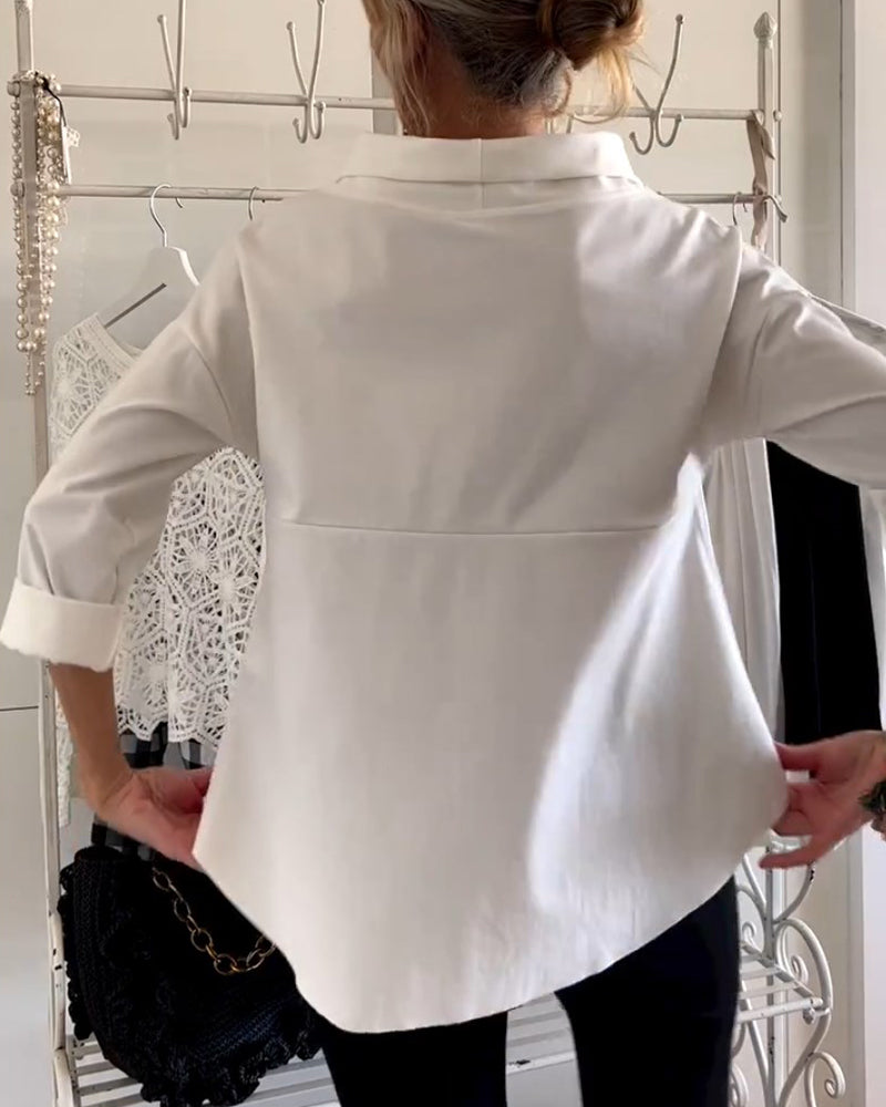 Blusa de mujer estilo casual elegante con cuello alto. Ropa versátil para cualquier look.
