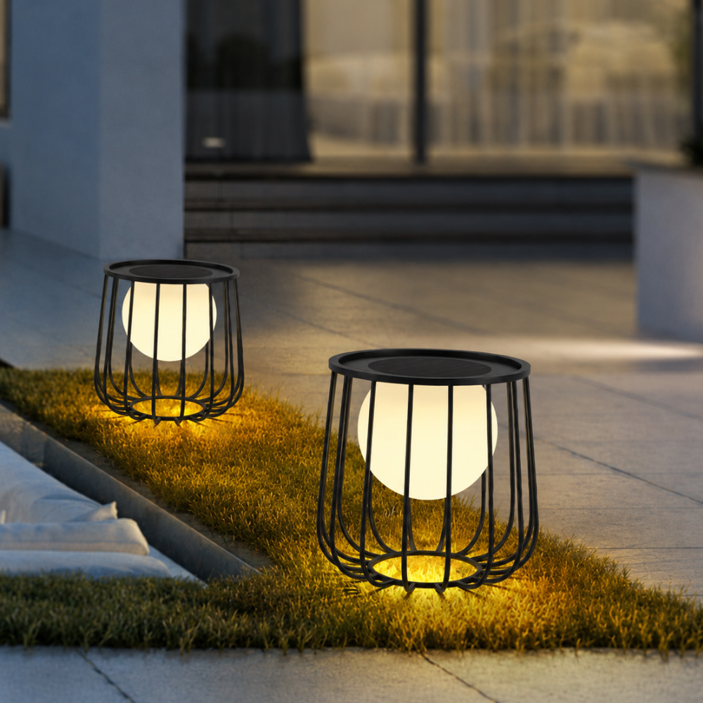 Lámpara portátil LED solar para jardín y exterior, con luz regulable.