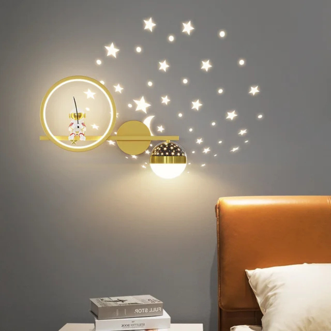 Luz nocturna infantil de astronauta LED, regalo ideal para niños amantes del espacio, ilumina su dormitorio.