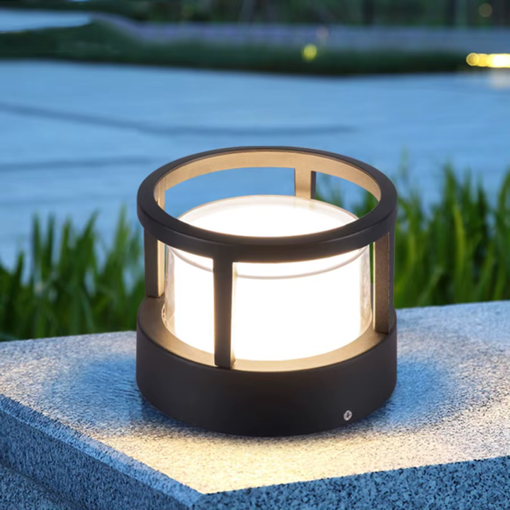 Foco LED para jardín, diseño moderno, eficiencia energética IP54.