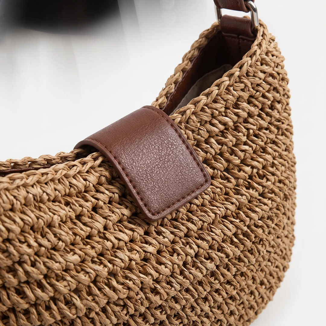 Bolso bandolera bohemio chic, ideal para mujer. Accesorio de moda veraniego espacioso y artesanal.